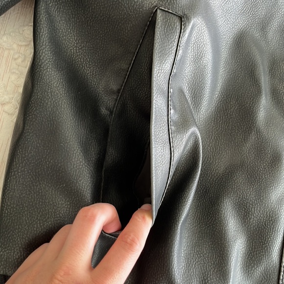 Guess Men’s Jacket with Hood - Picture 5 of 12